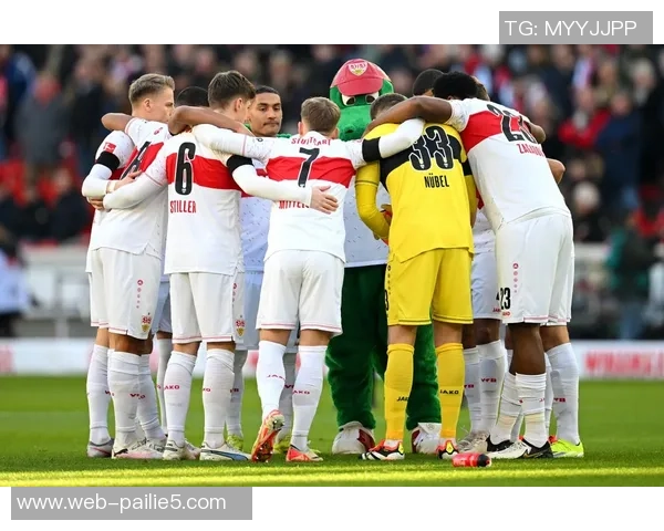 基尔队与海登海姆队激战正酣谁能在这场对决中笑到最后